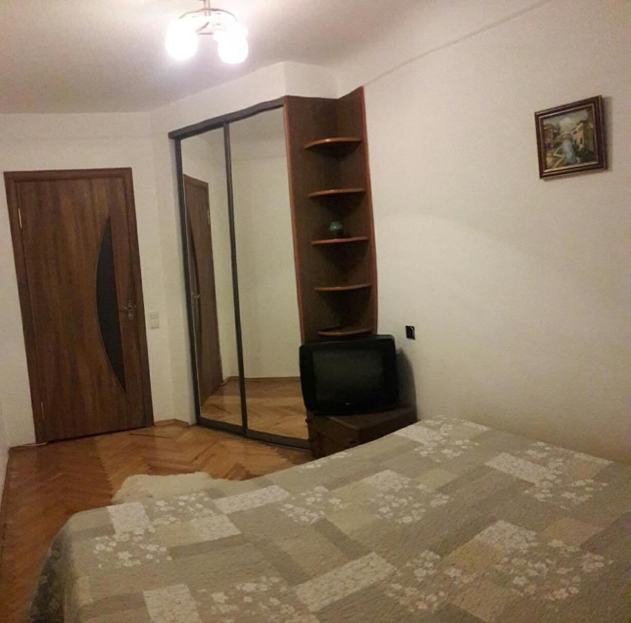 Апартаменты 3- х комнатная квартира в центре Ровно-6